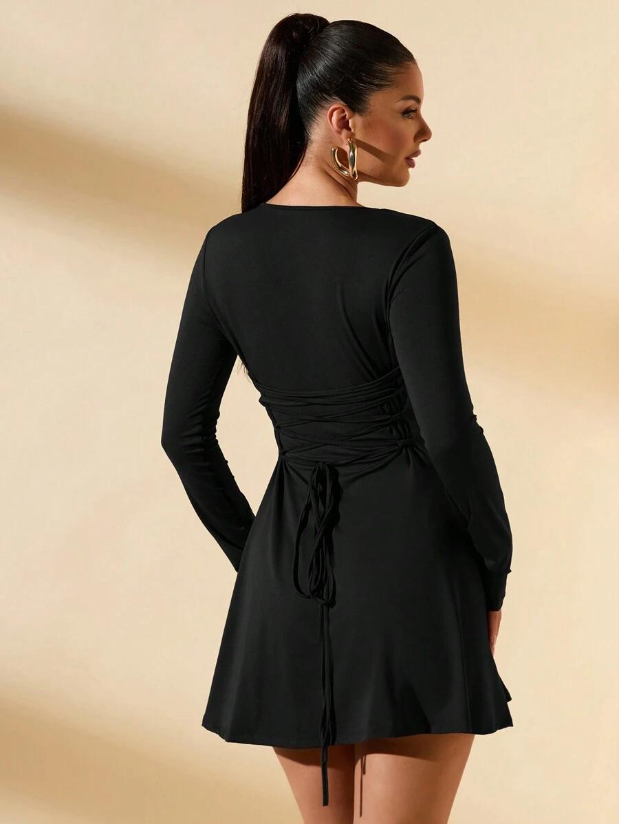 CZARNA MINI SUKIENKA 