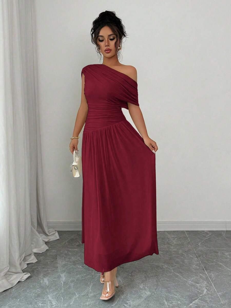 czerwona maxi sukienka