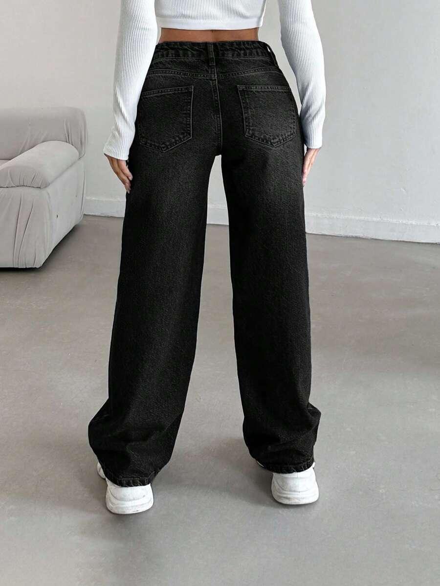 czarne spodnie jeans