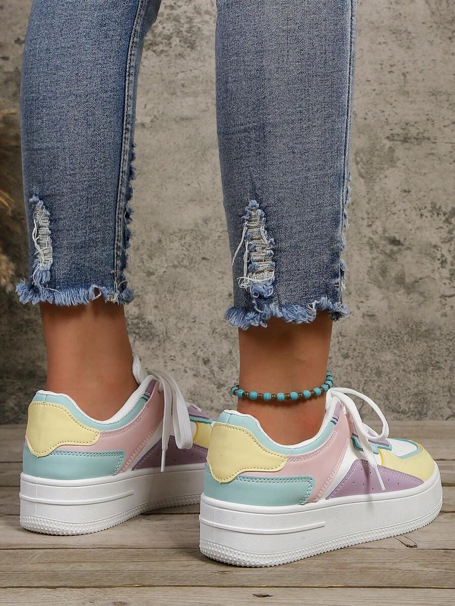 SZNUROWANE BUTY SPORTOWE