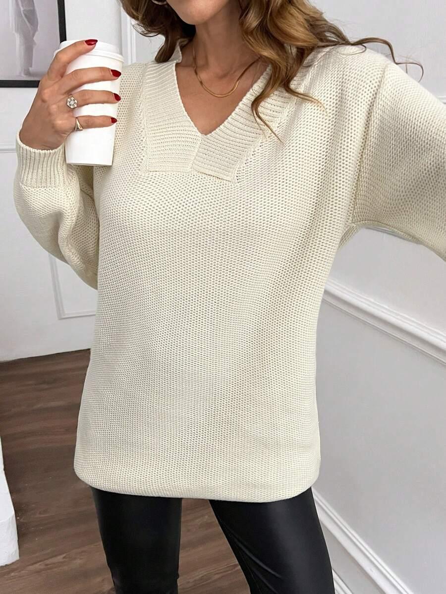 KREMOWY SWETER V-NECK