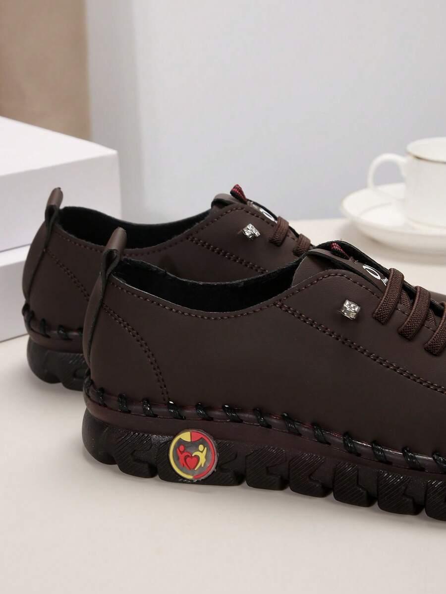 Brązowe płaskie buty