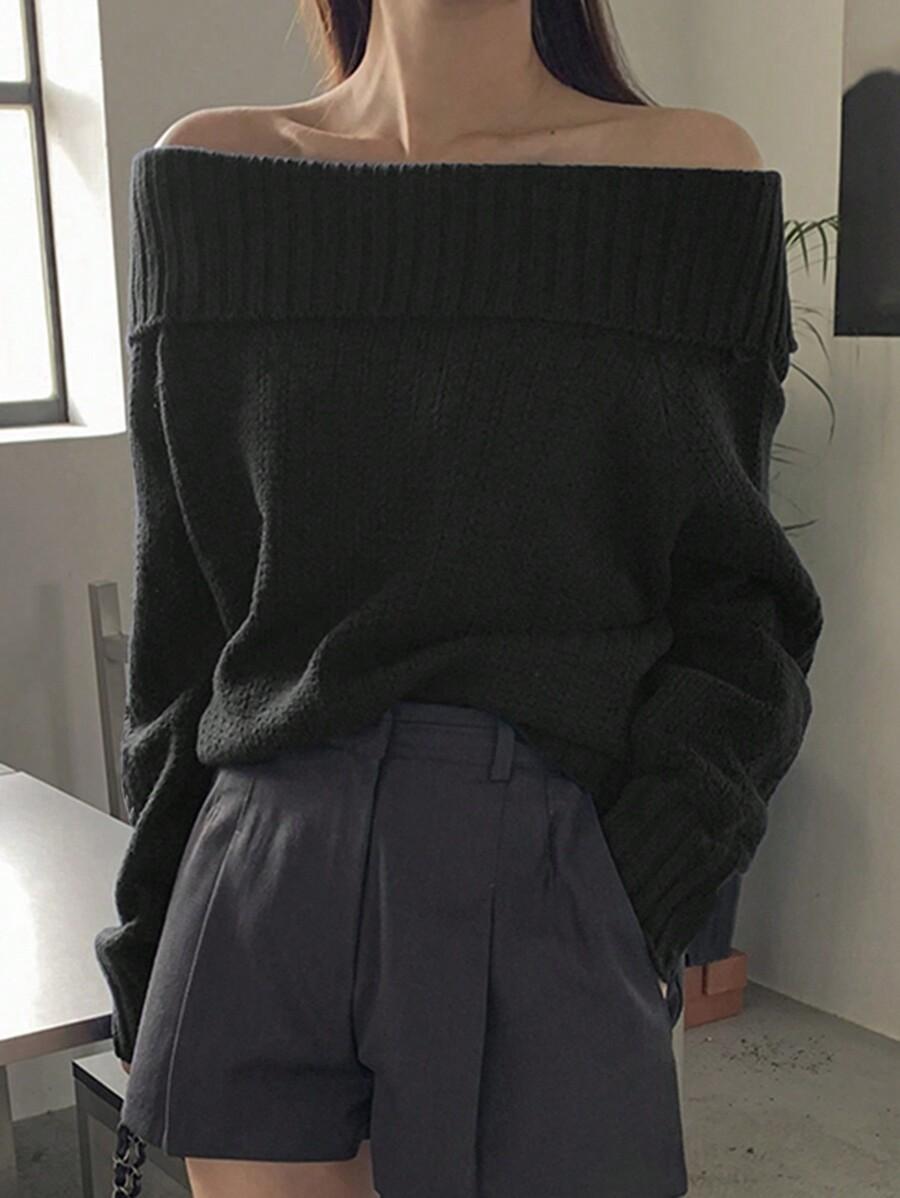 CZARNY SWETER ODKRYTE RAMIONA
