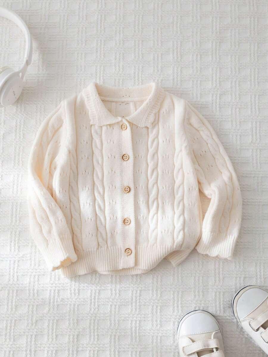 beżowy sweter guziki