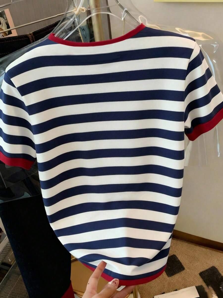 t-shirt v-neck nadruk