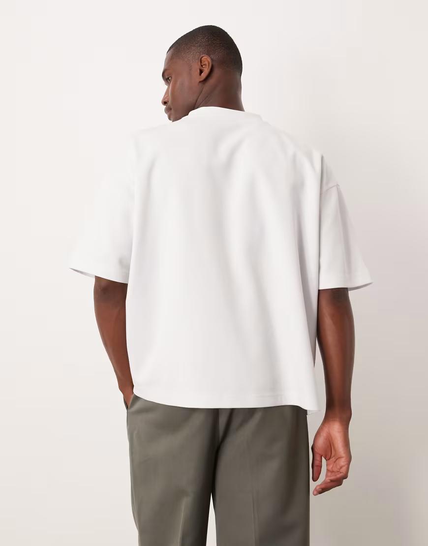 BIAŁY T-SHIRT OVERSIZE