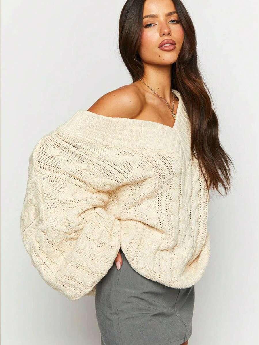 beżowy sweter v-neck