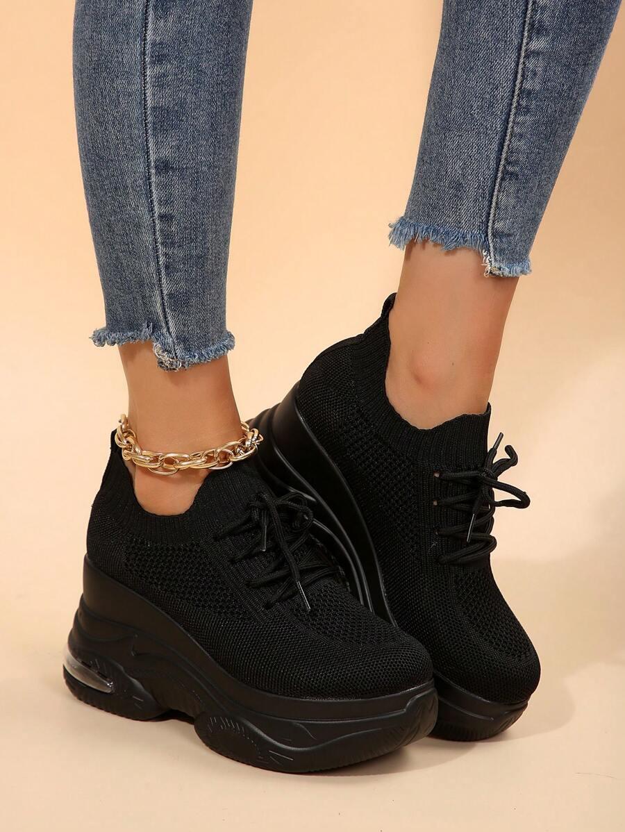 czarne buty sportowe 