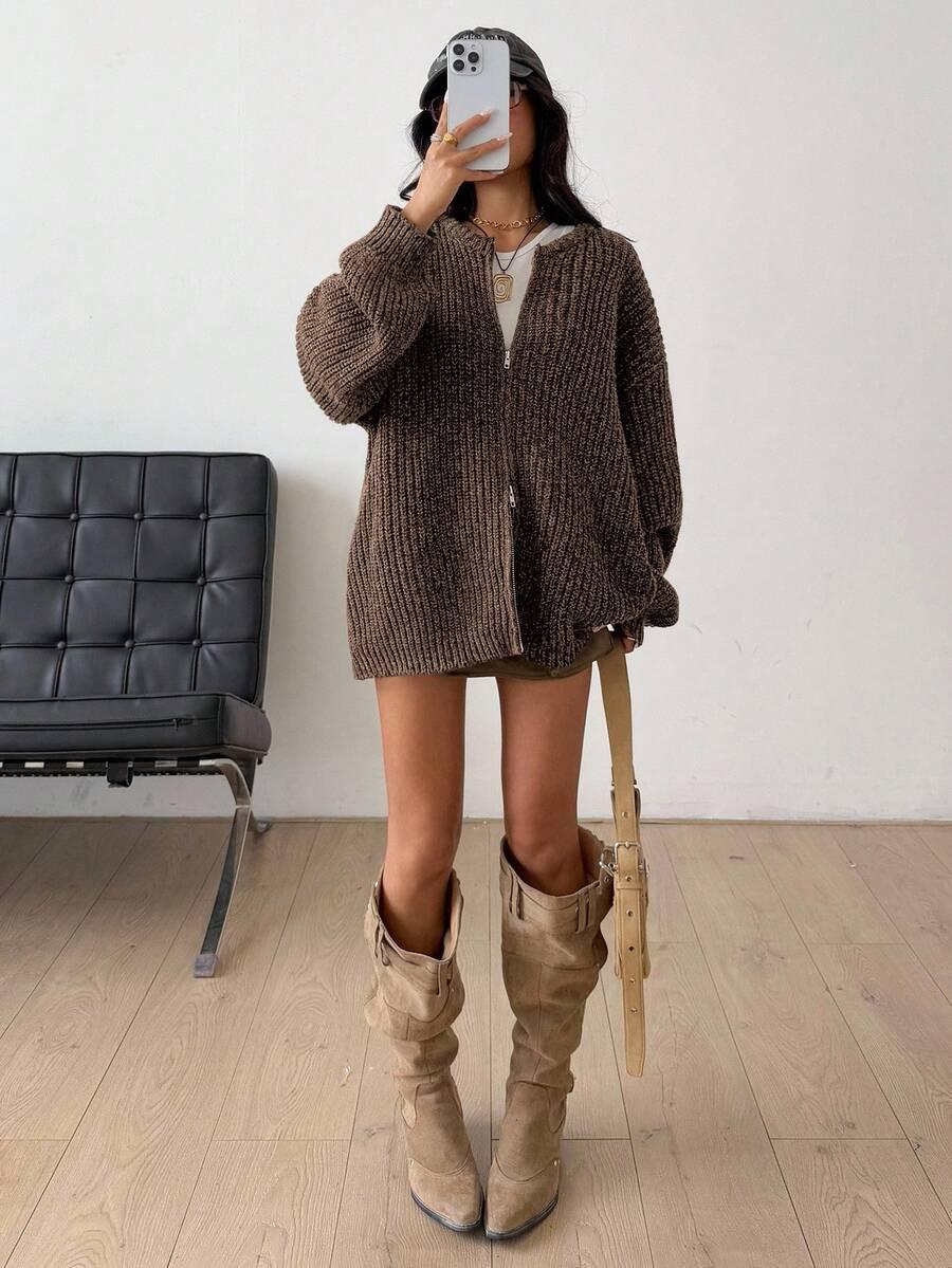 brązowy sweter zamek