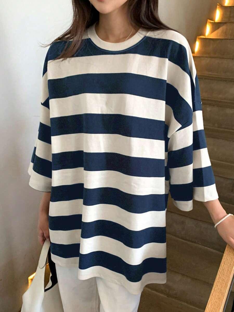 T-SHIRT OKRĄGŁY DEKOLT PASKI