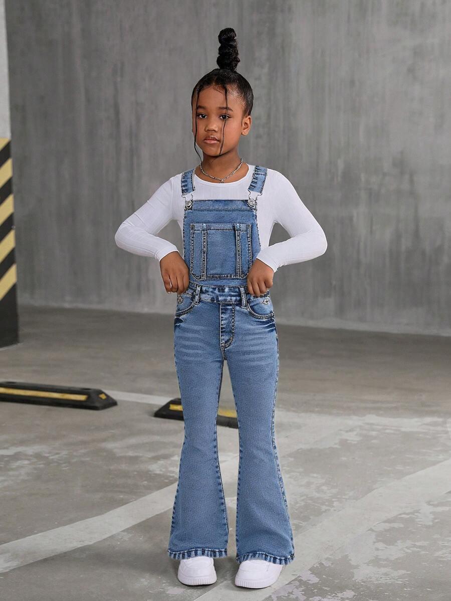 niebiskie ogrodniczki jeans