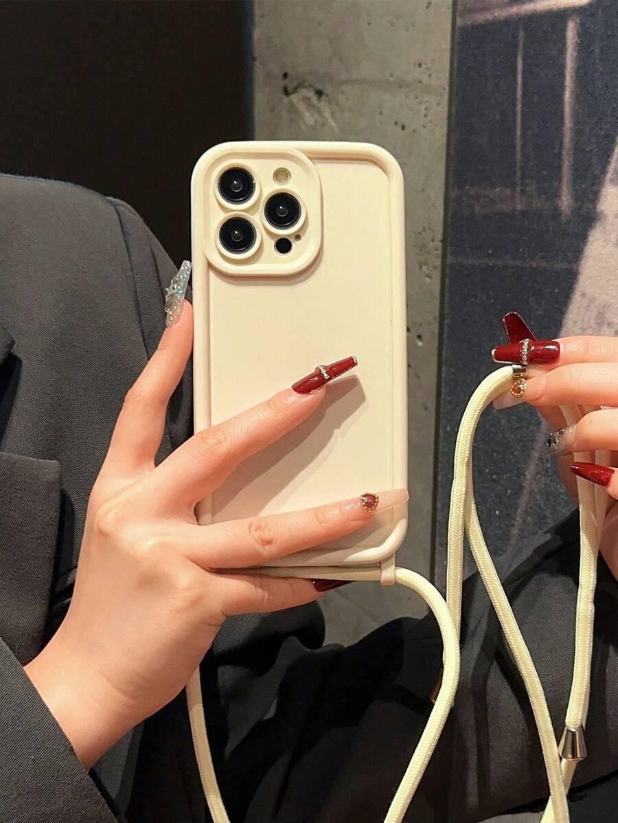 beżowe etui na telefon iPhone 12