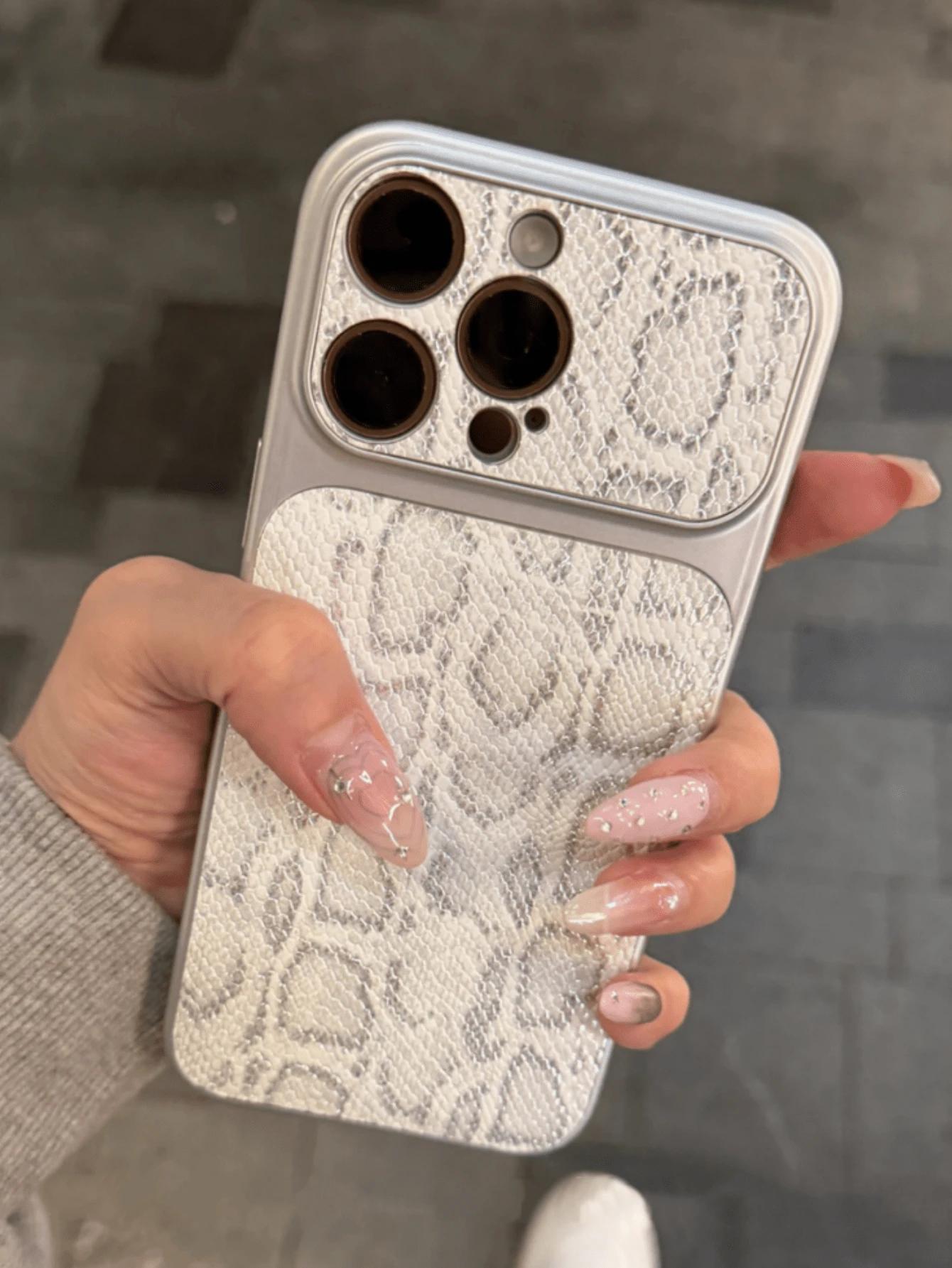 etui na telefon animal print iphone 14
