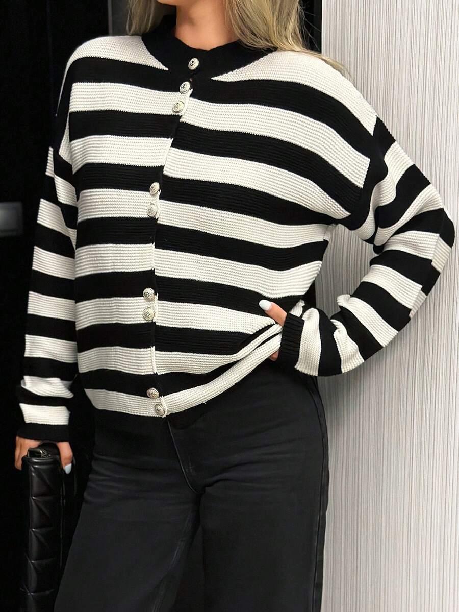 SWETER W PASKI