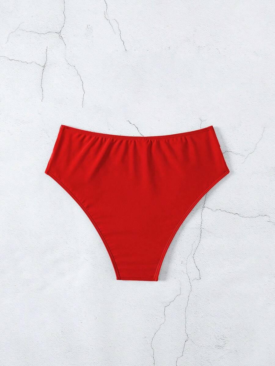 czerwony dół od bikini wycięcia