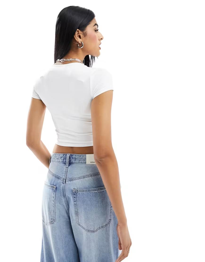 BIAŁY T-SHIRT CASUAL