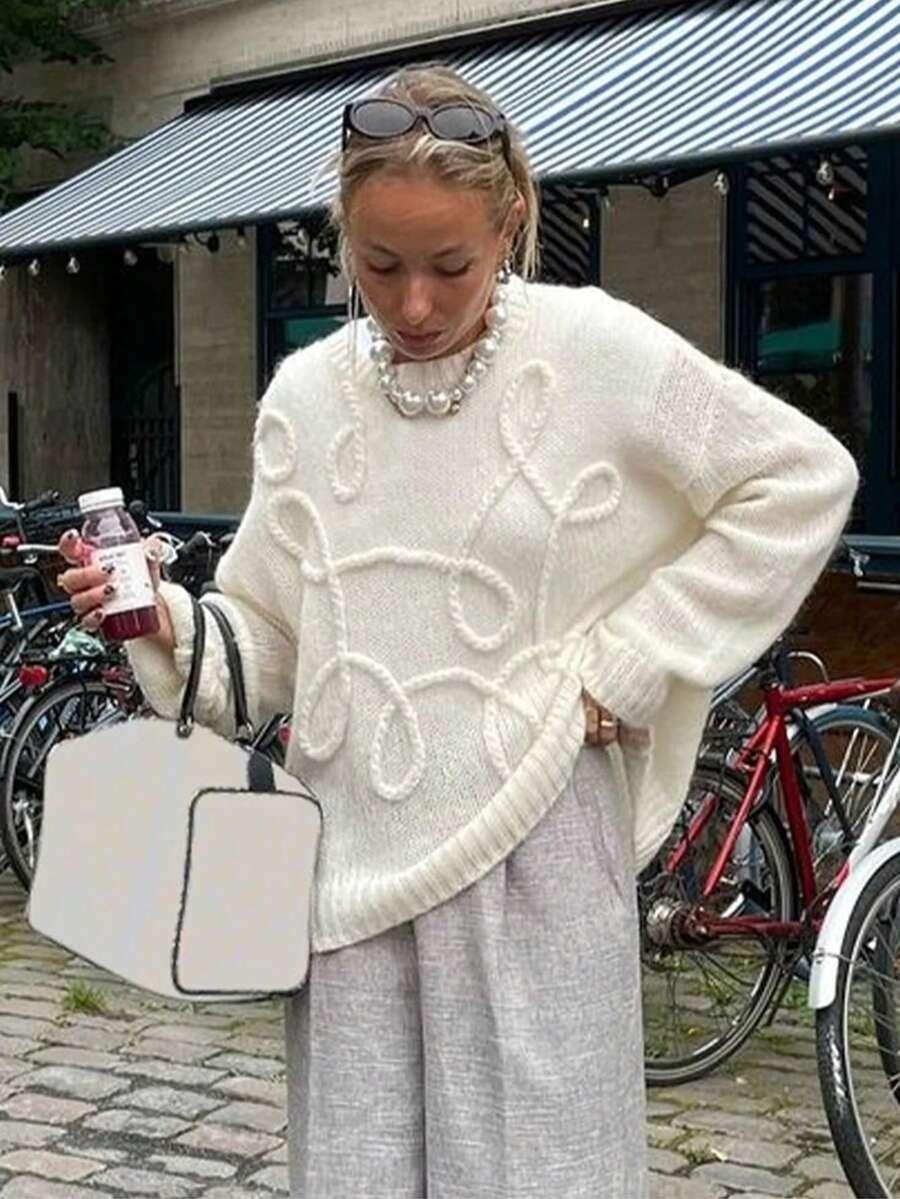 kremowy sweter struktura