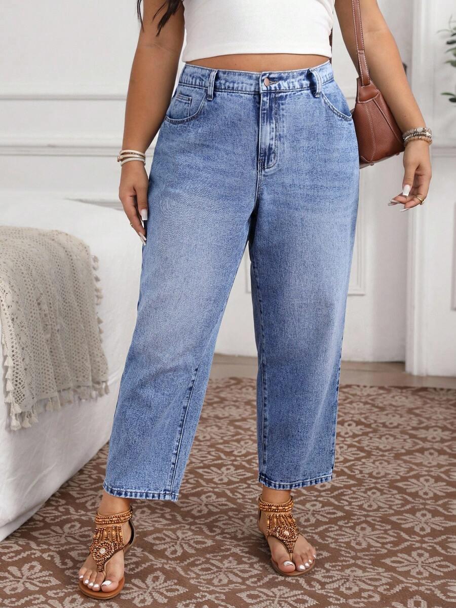 niebieskie jeansy kieszenie