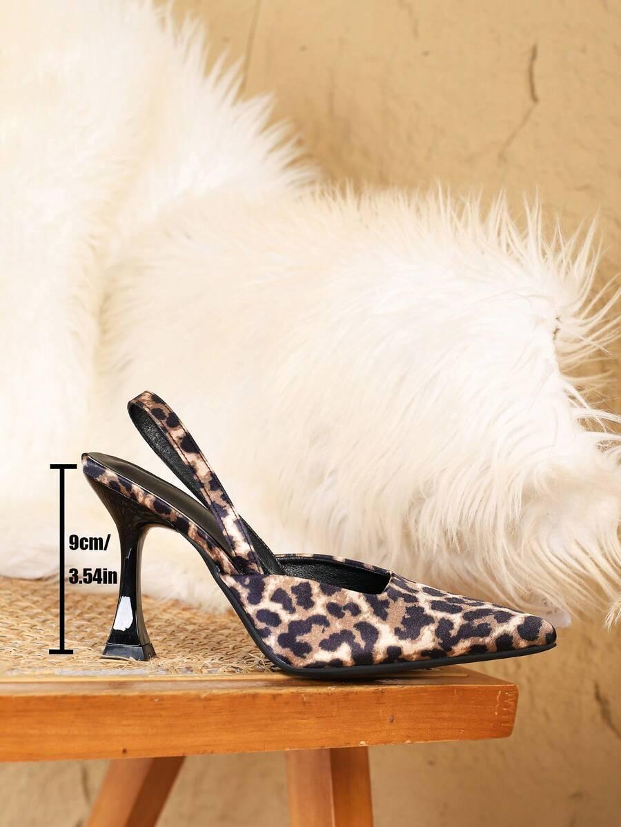 CZÓŁENKA ODKRYTA PIĘTA ANIMAL PRINT