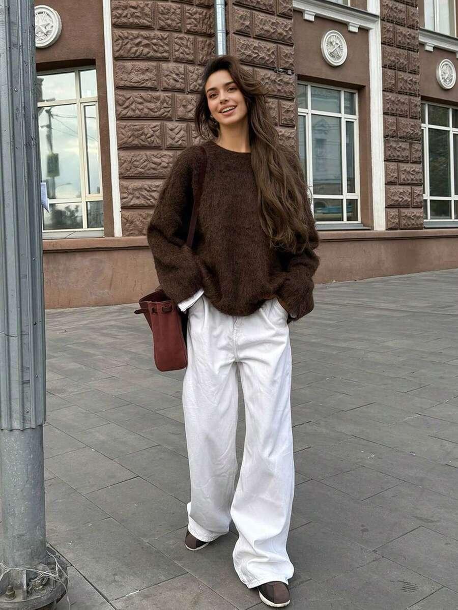 BRĄZOWY SWETER Z DOMIESZKĄ WEŁNY