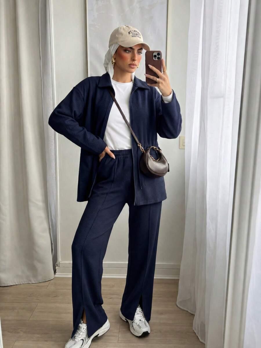 granatowa bluza zamek