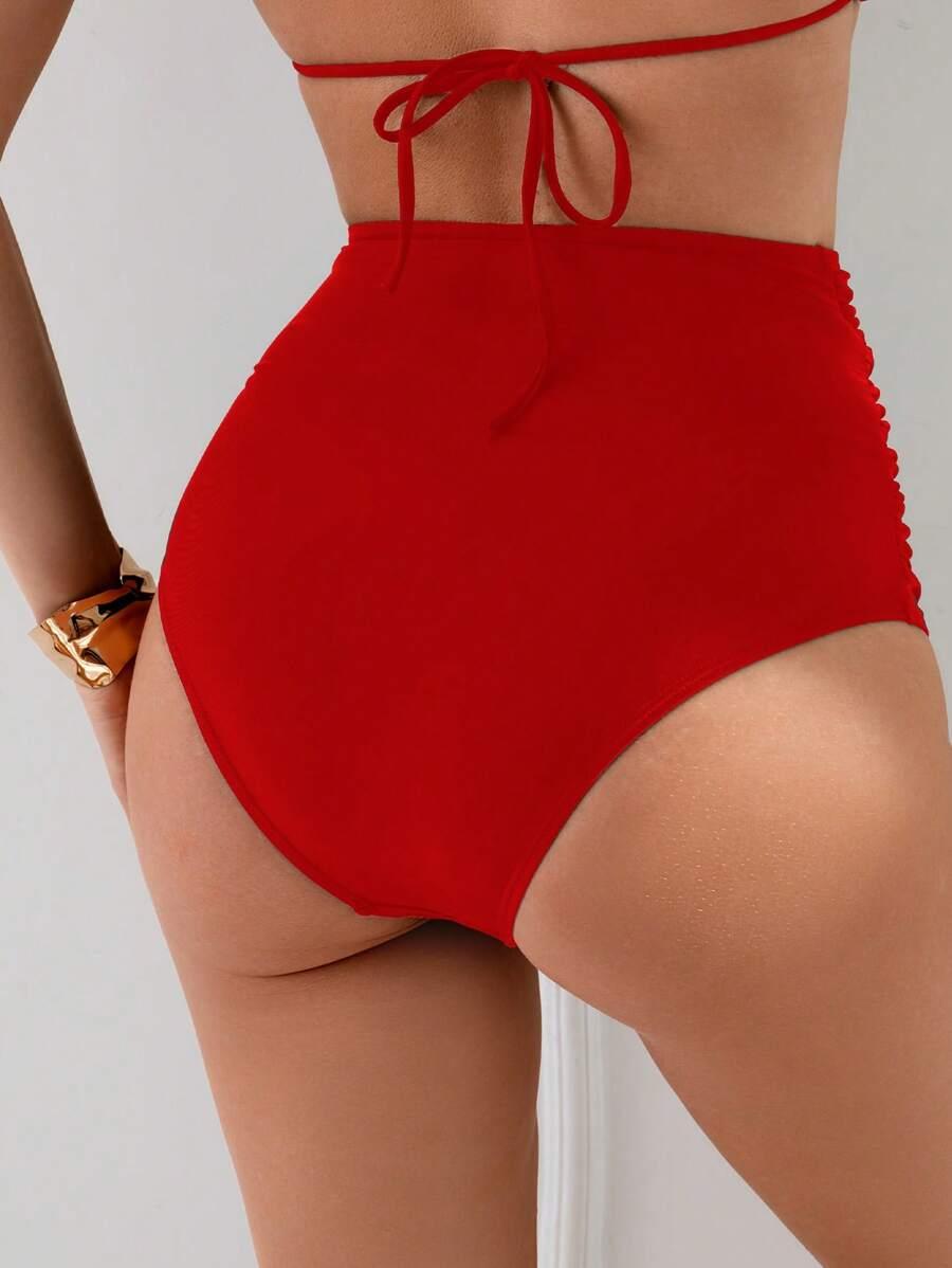 czerwony dół od bikini
