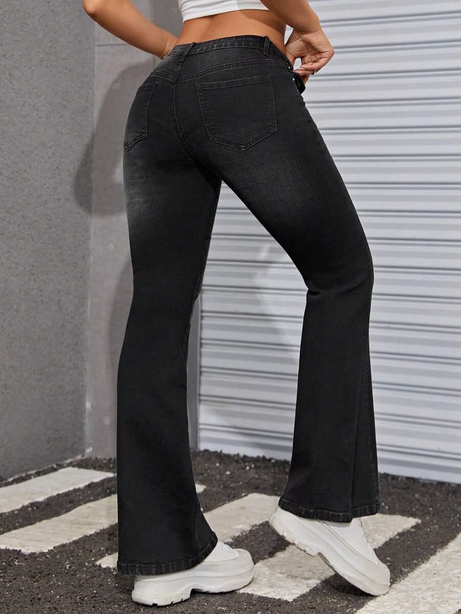 czarne spodnie jeans
