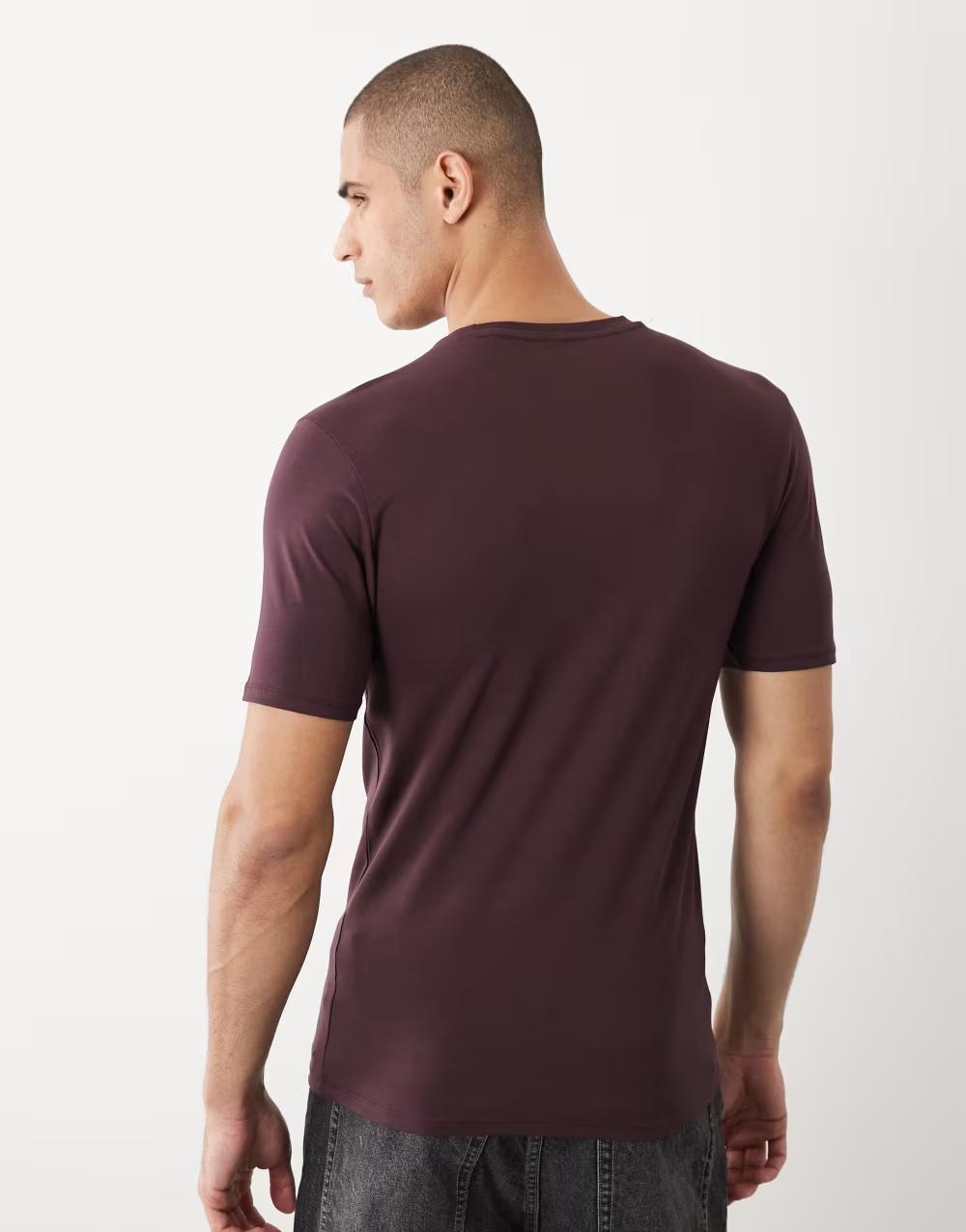 brązowy t-shirt okrągły dekolt