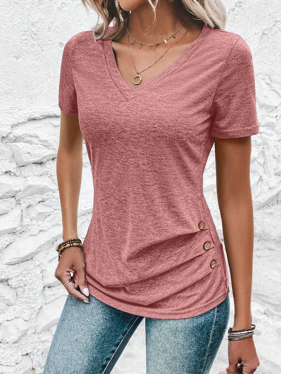 różowy t-shirt v-neck guziki