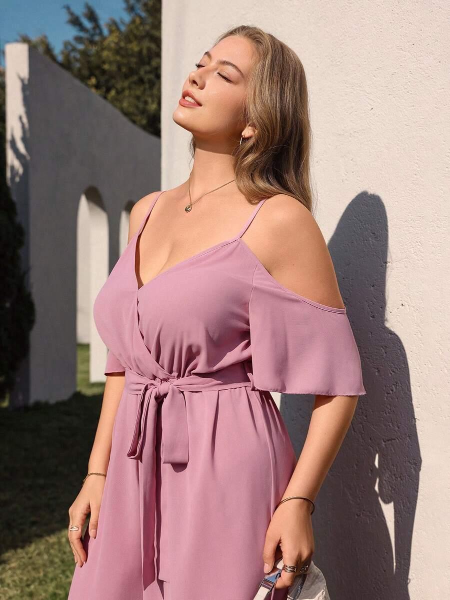 różowy kombinezon v-neck
