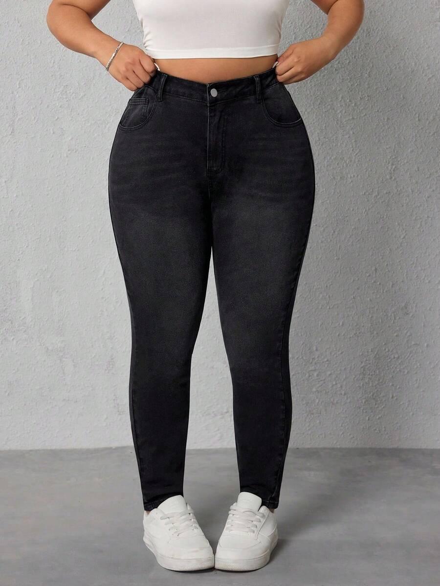 czarne spodnie jeans