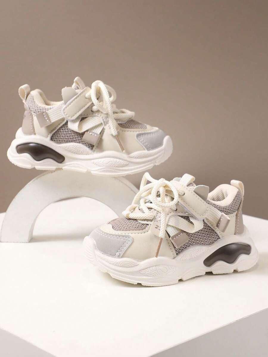 beżowe buty sportowe