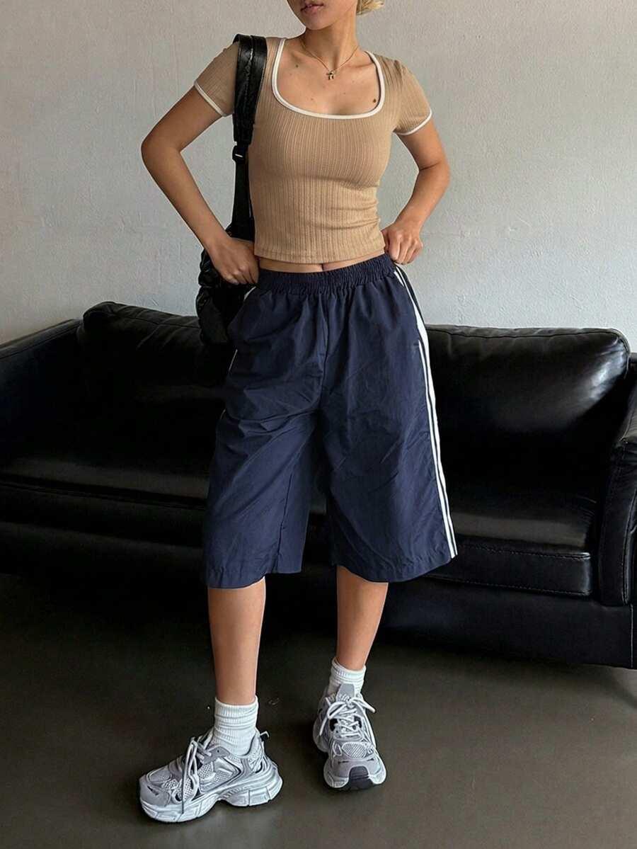 BEŻOWY TOP KRÓTKI RĘKAW