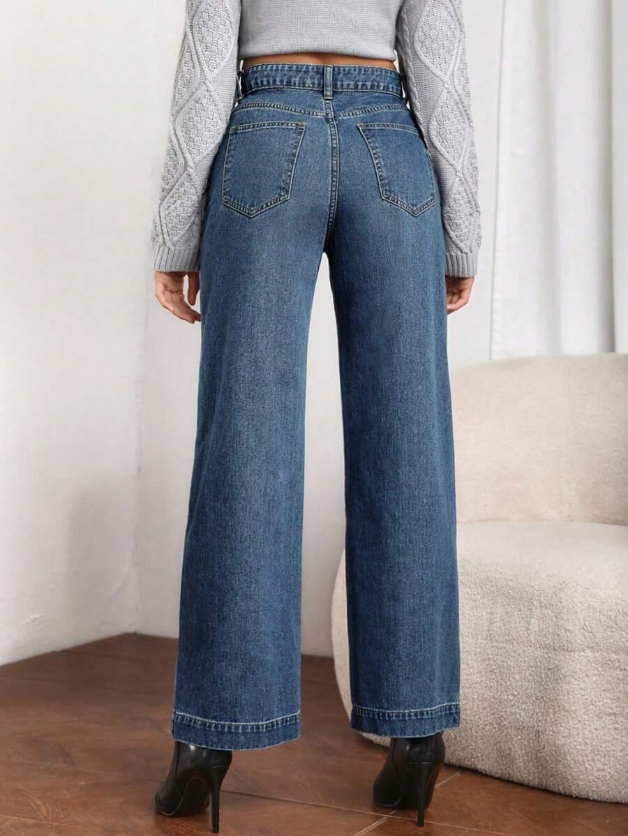 niebieskie spodnie jeans 