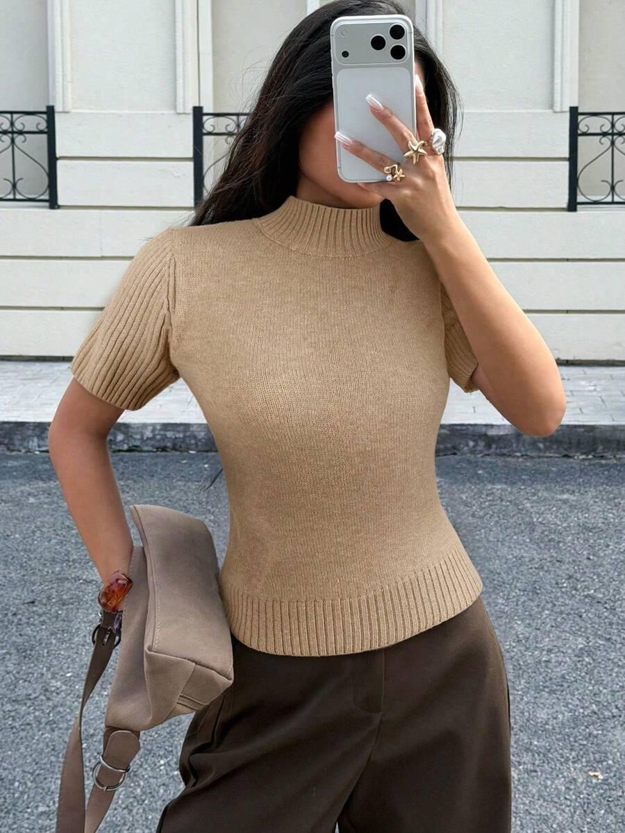 BEŻOWY SWETER PÓŁGOLF
