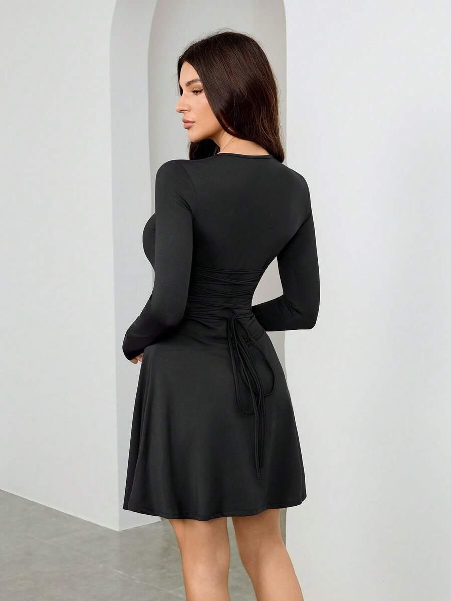 CZARNA MINI SUKIENKA