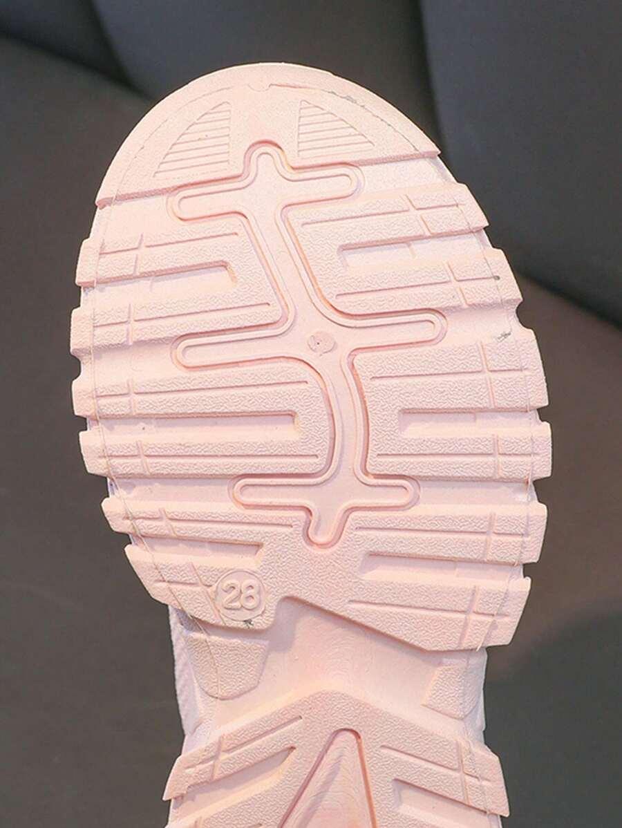 różowe buty sportowe