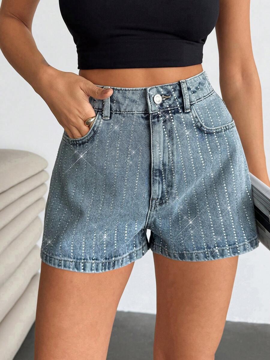 krótkie spodenki jeans