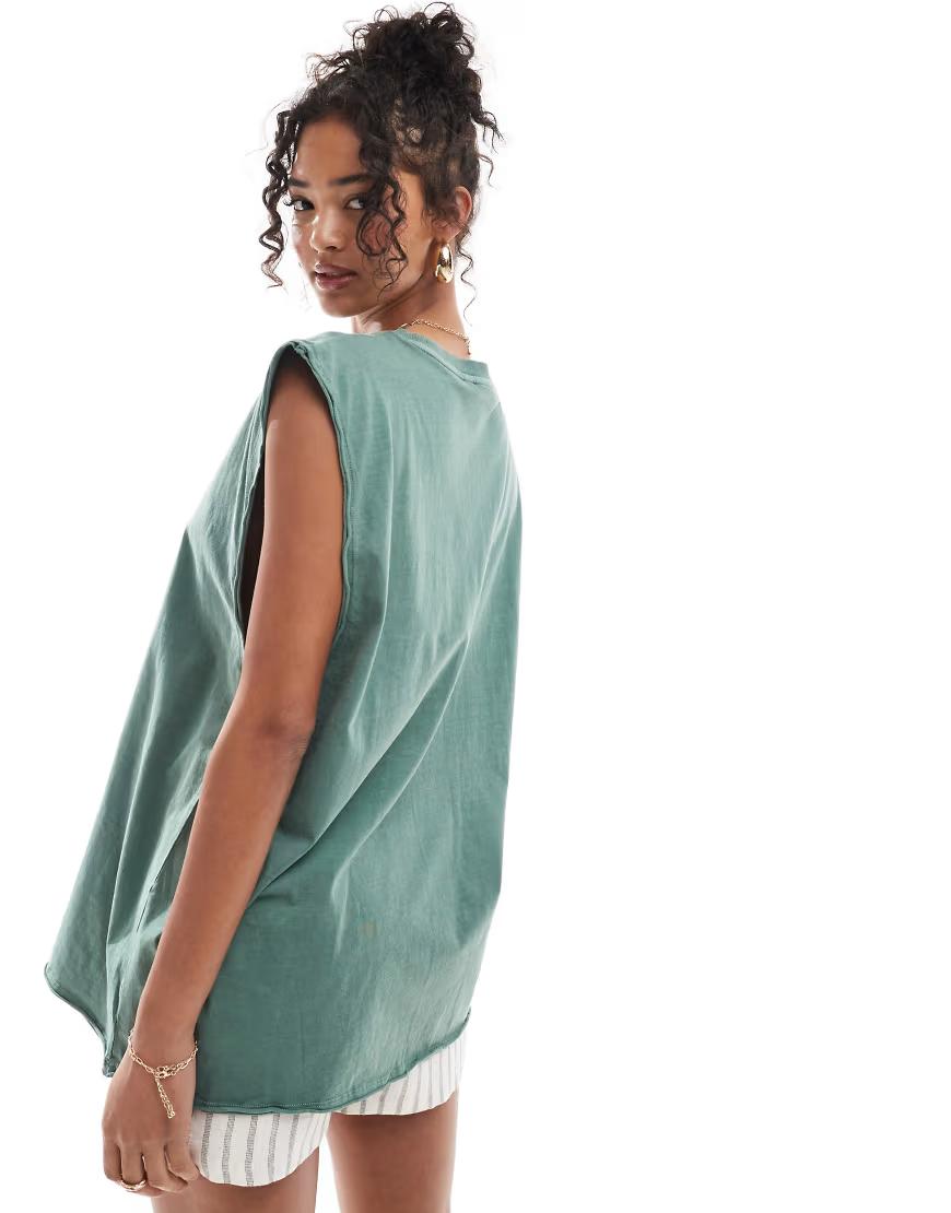TOP BEZ RĘKAWÓW OVERSIZE 