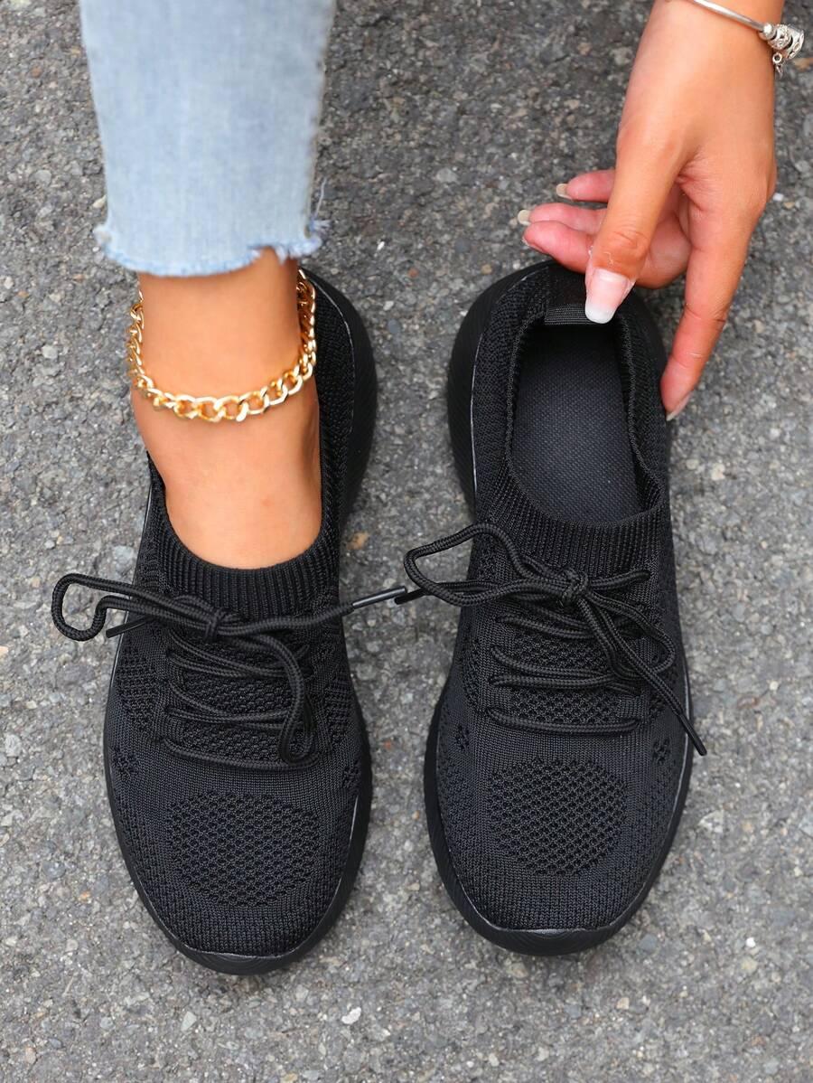 czarne buty sportowe 