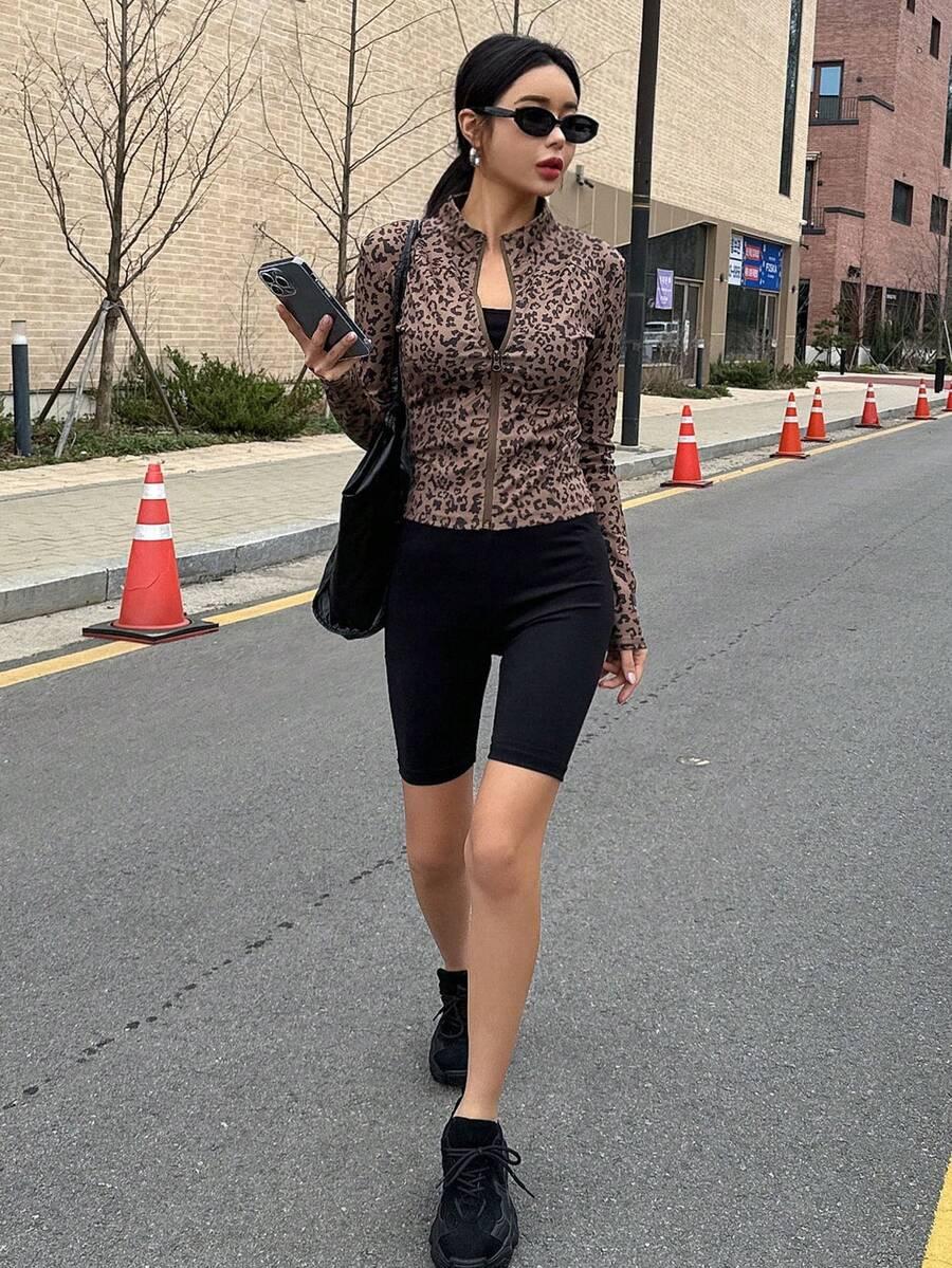 rozpinana bluza animal print 