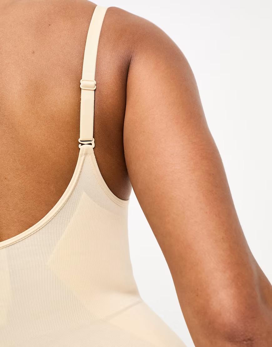 KREMOWE BODY MODELUJĄCE