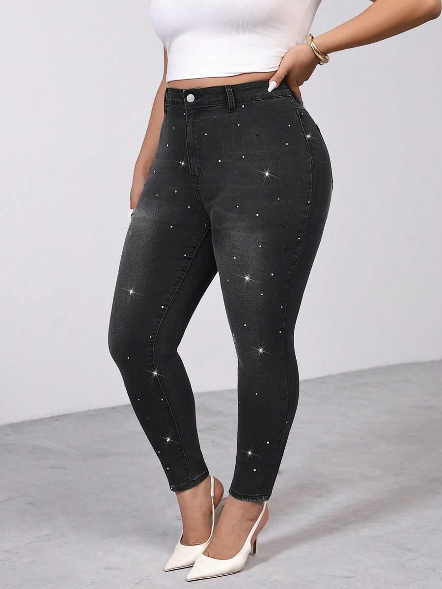 czarne spodnie jeans rurki