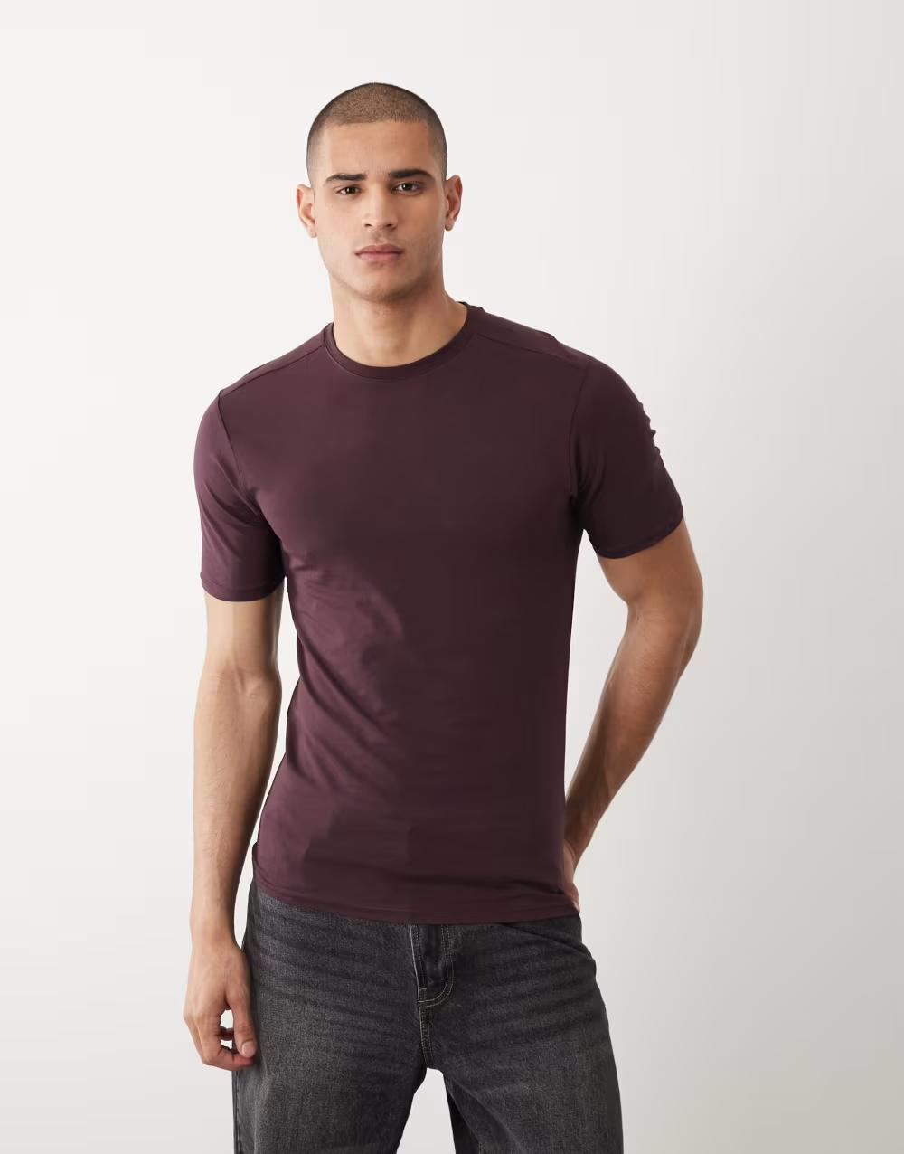 brązowy t-shirt okrągły dekolt