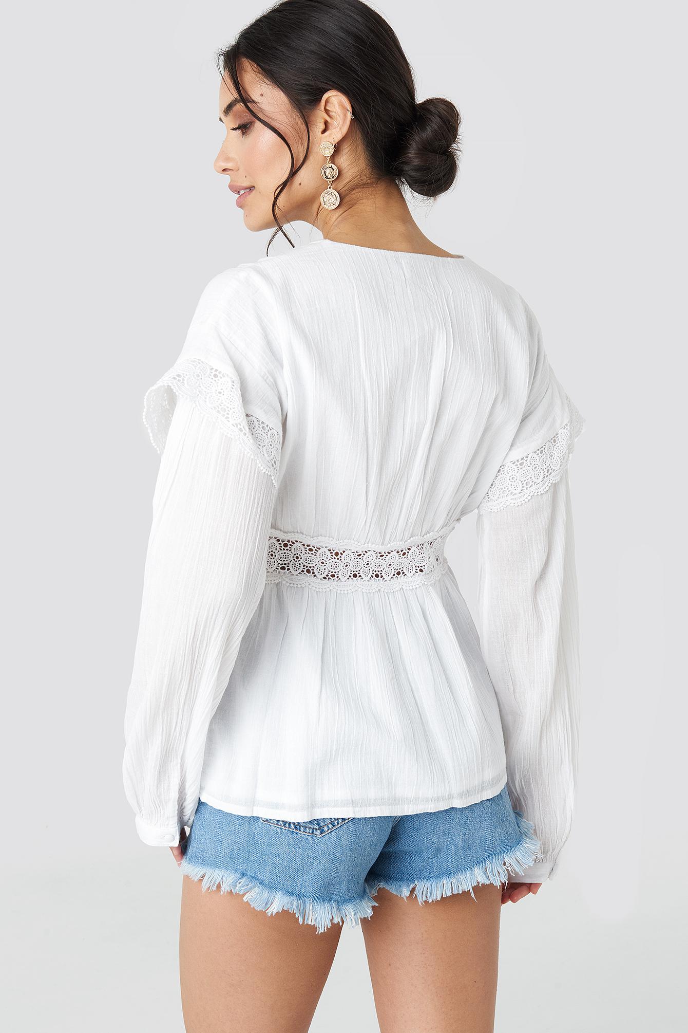 BIAŁA BLUZKA BOHO WSTAWKI HAFT V-NECK