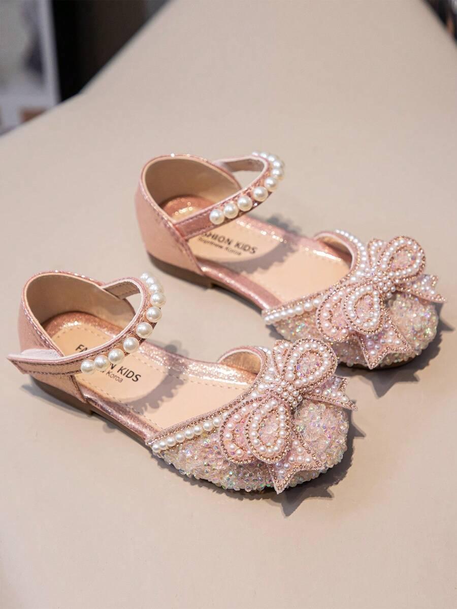 RÓŻOWE BUTY ZDOBIENIA KOKARDKI