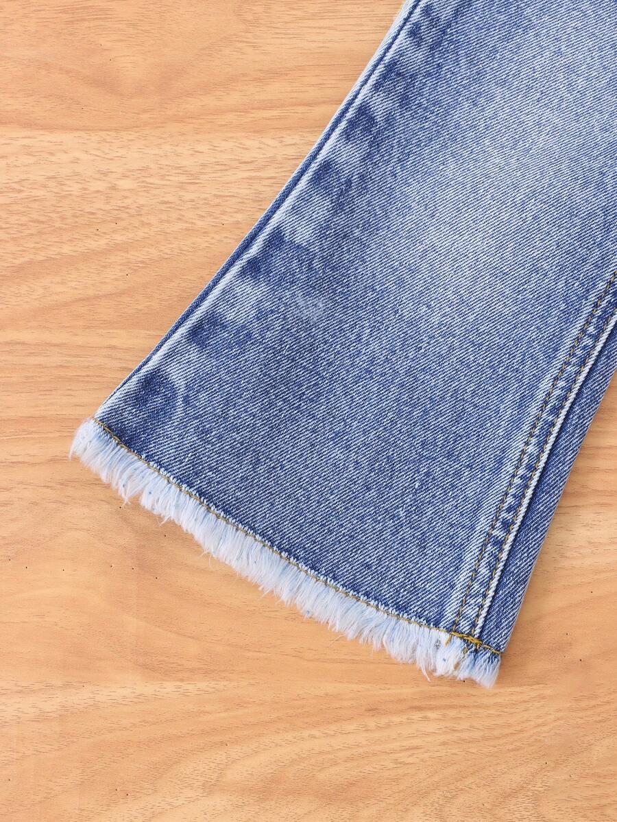 niebieski komplet kurtka spodnie jeans
