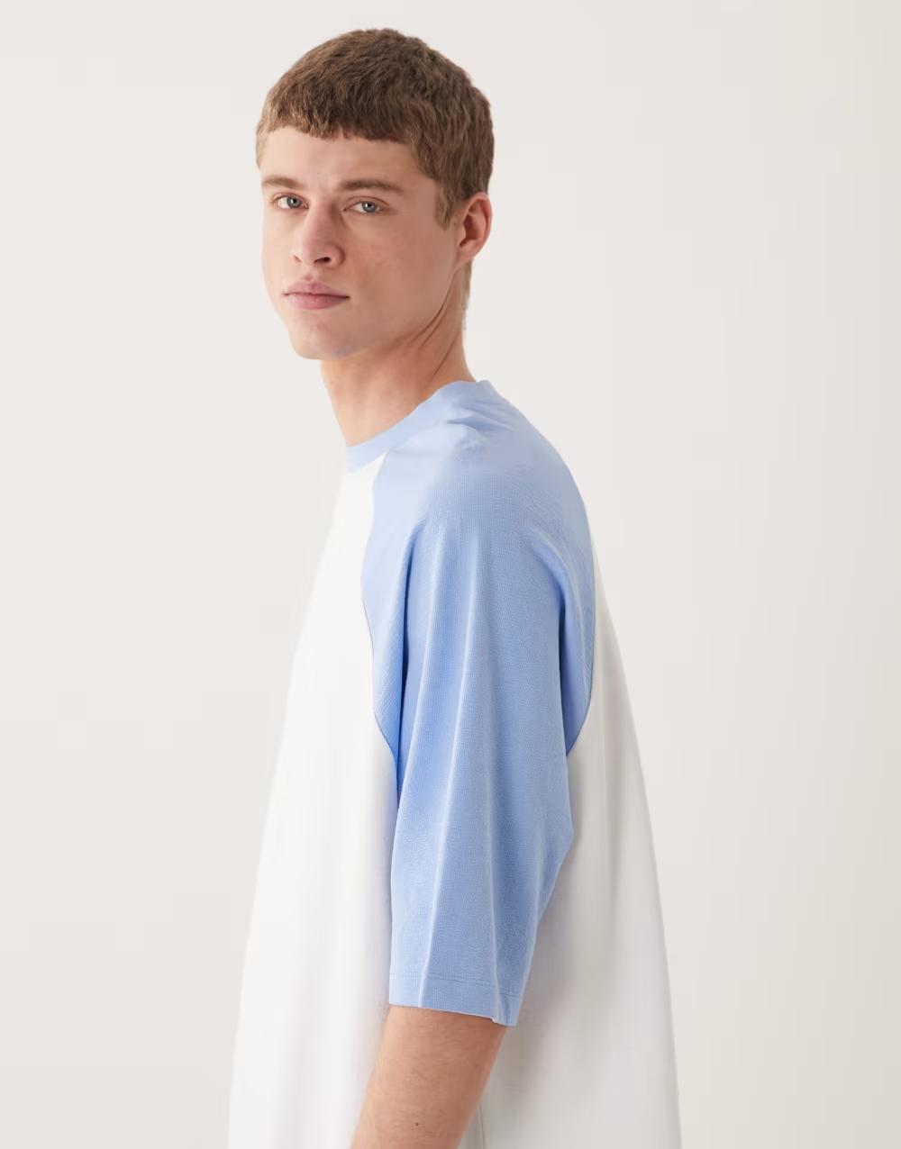 klasyczny luźny t-shirt kontrast tekstura