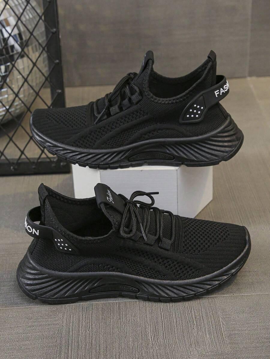 czarne sportowe buty