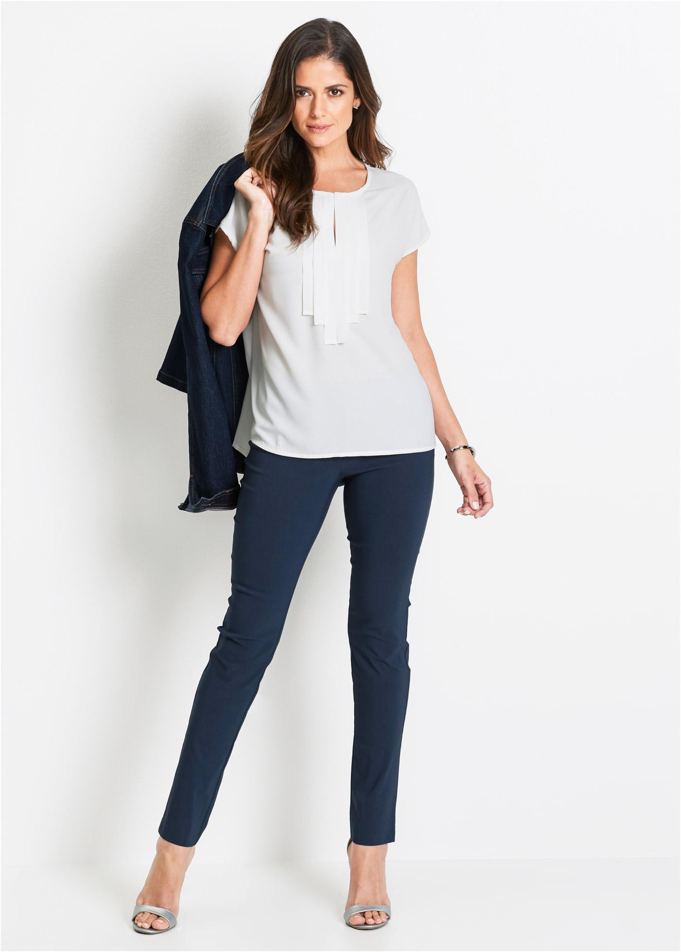 granatowe spodnie casual 